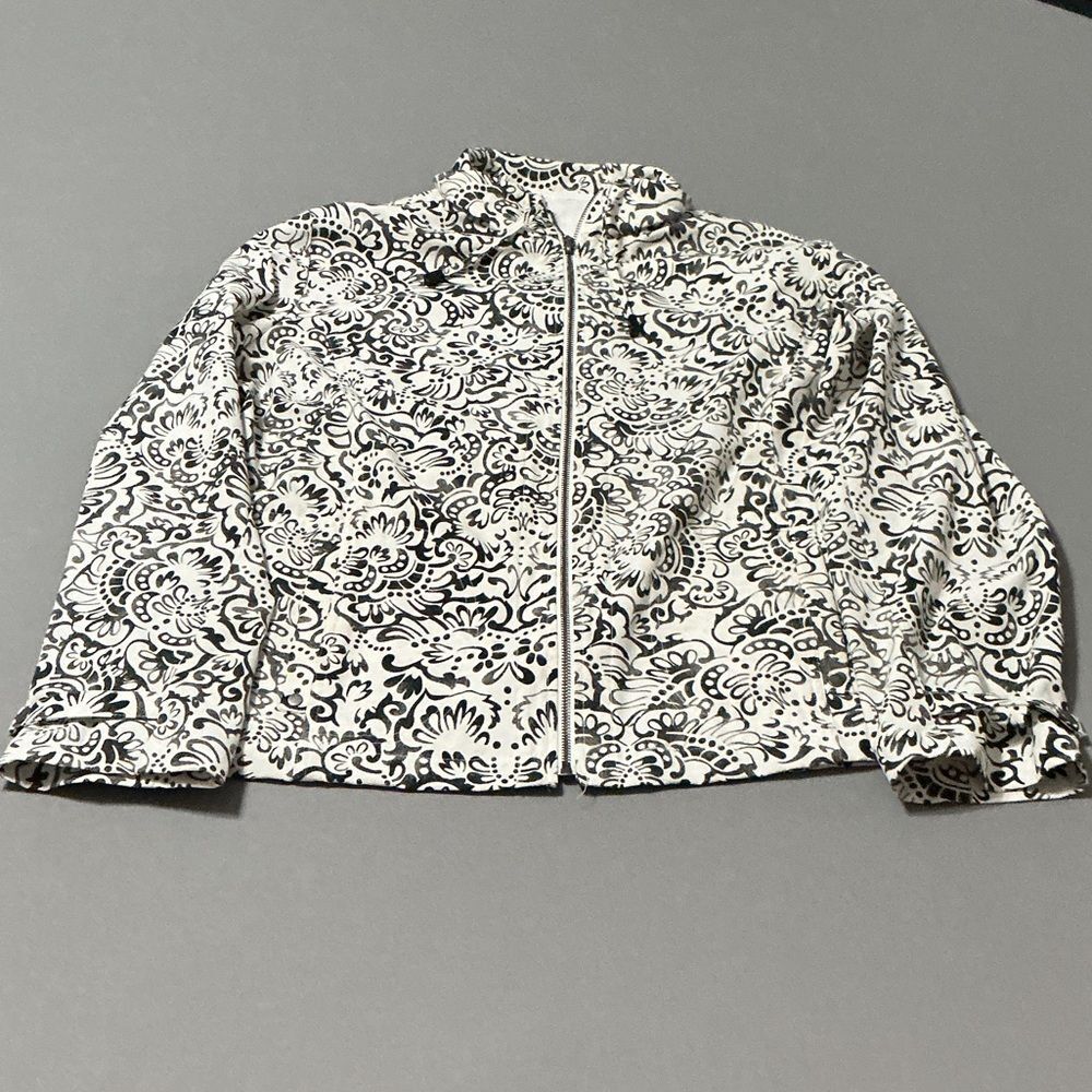 Zenergy by Chico’s Black and White Floral Utility Jacket